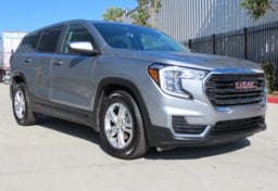 2024 GMC Terrain SLE - Image 3
