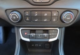 2024 GMC Terrain SLE - Image 22