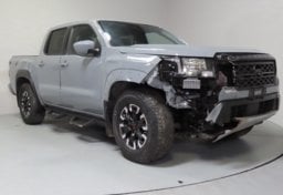 2024 Nissan Frontier PRO-X - Image 4