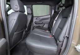 2025 GMC Canyon Elevation - Image 52