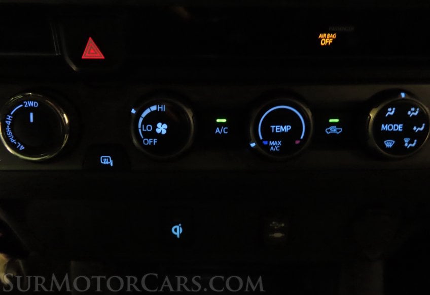 2017 Toyota Tacoma TRD Off-Road - Image 27
