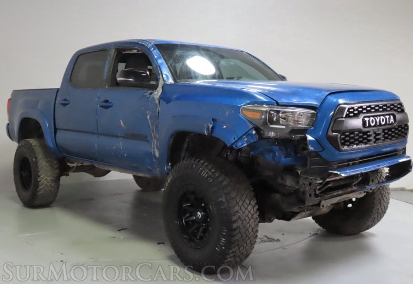 2017 Toyota Tacoma TRD Off-Road - Image 2