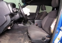 2017 Toyota Tacoma TRD Off-Road - Image 28