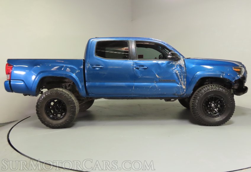 2017 Toyota Tacoma TRD Off-Road - Image 5