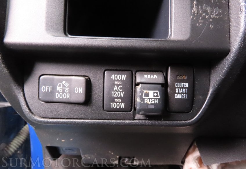 2017 Toyota Tacoma TRD Off-Road - Image 41