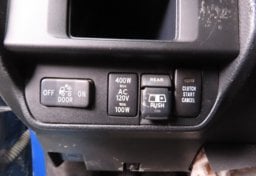2017 Toyota Tacoma TRD Off-Road - Image 41