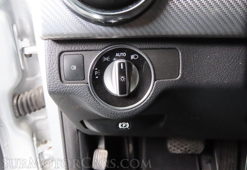 2014 Mercedes-Benz GLK 350W2 - Image 31