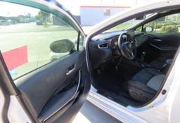 2021 Toyota Corolla Hatchback XSE - Image 30