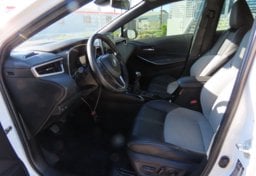 2021 Toyota Corolla Hatchback XSE - Image 31