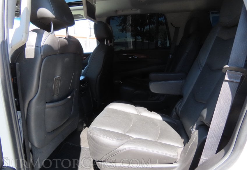 2016 Cadillac Escalade Luxury Collection - Image 37