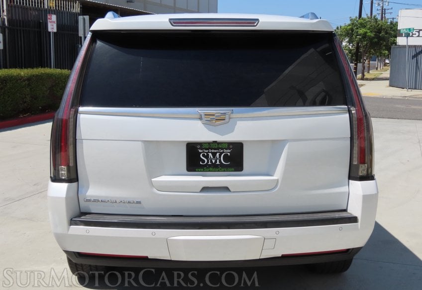2016 Cadillac Escalade Luxury Collection - Image 11