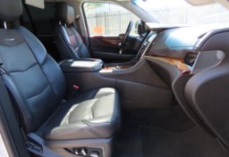 2016 Cadillac Escalade Luxury Collection - Image 57