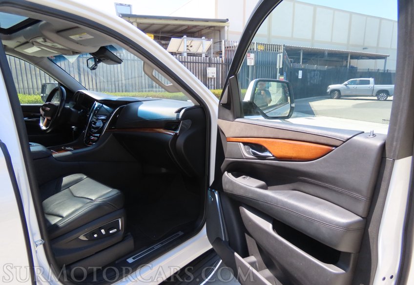 2016 Cadillac Escalade Luxury Collection - Image 58