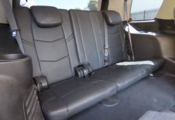 2016 Cadillac Escalade Luxury Collection - Image 62