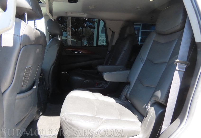 2016 Cadillac Escalade Luxury Collection - Image 38