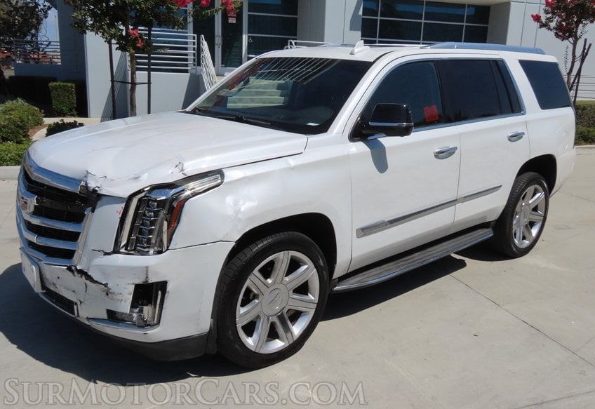 2016 Cadillac Escalade Luxury Collection - Image 2