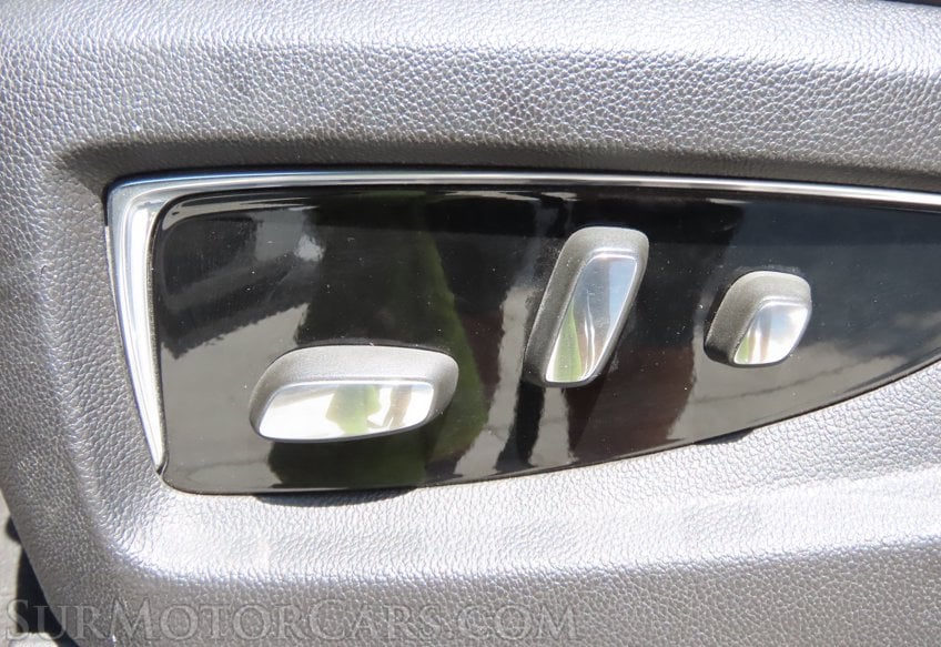 2016 Cadillac Escalade Luxury Collection - Image 31