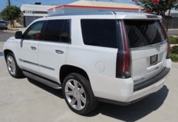 2016 Cadillac Escalade Luxury Collection - Image 9