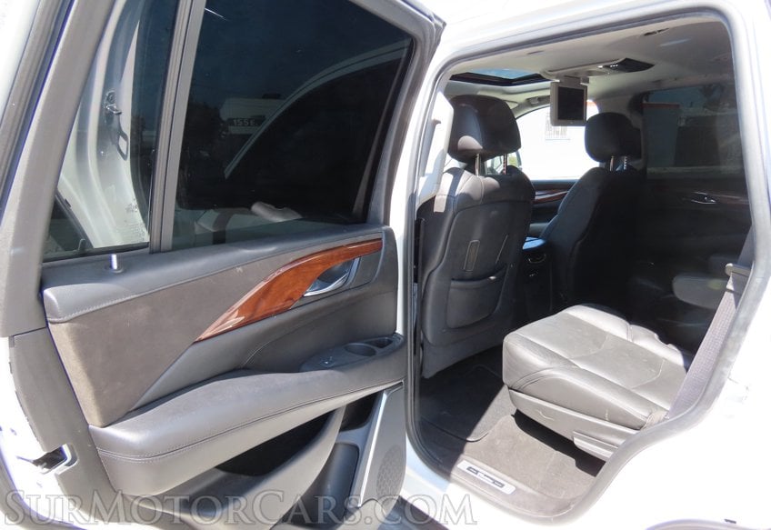2016 Cadillac Escalade Luxury Collection - Image 36