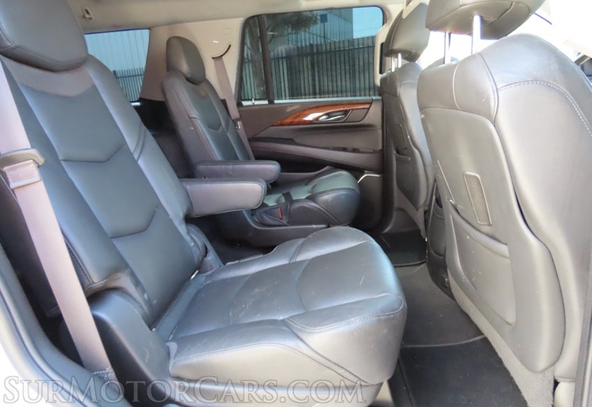 2016 Cadillac Escalade Luxury Collection - Image 61