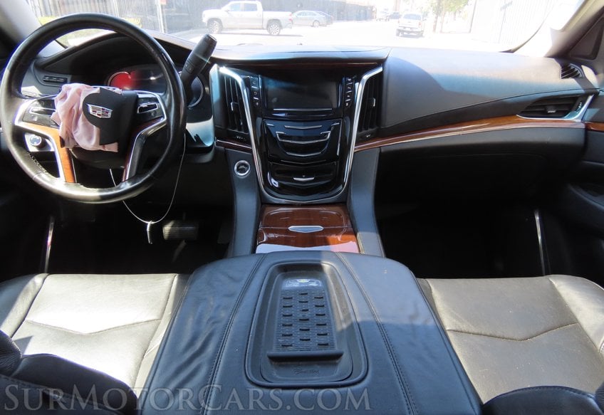 2016 Cadillac Escalade Luxury Collection - Image 41