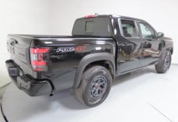 2026 Nissan Frontier PRO-4X - Image 8