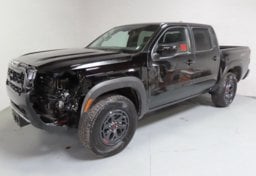 2026 Nissan Frontier PRO-4X - Image 2
