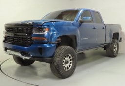 2019 Chevrolet Silverado 1500 LT - Image 3