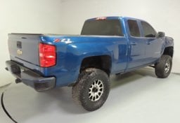 2019 Chevrolet Silverado 1500 LT - Image 6