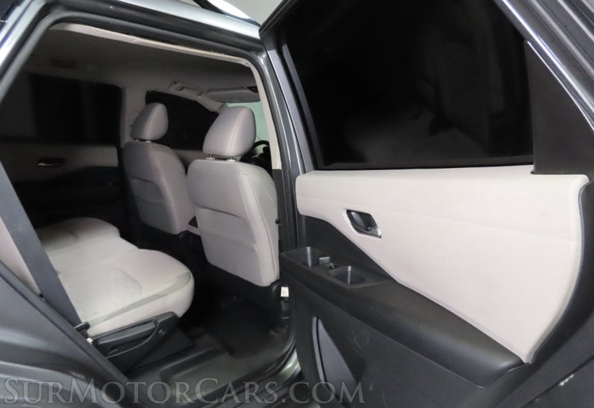 2022 Nissan Pathfinder SV - Image 19
