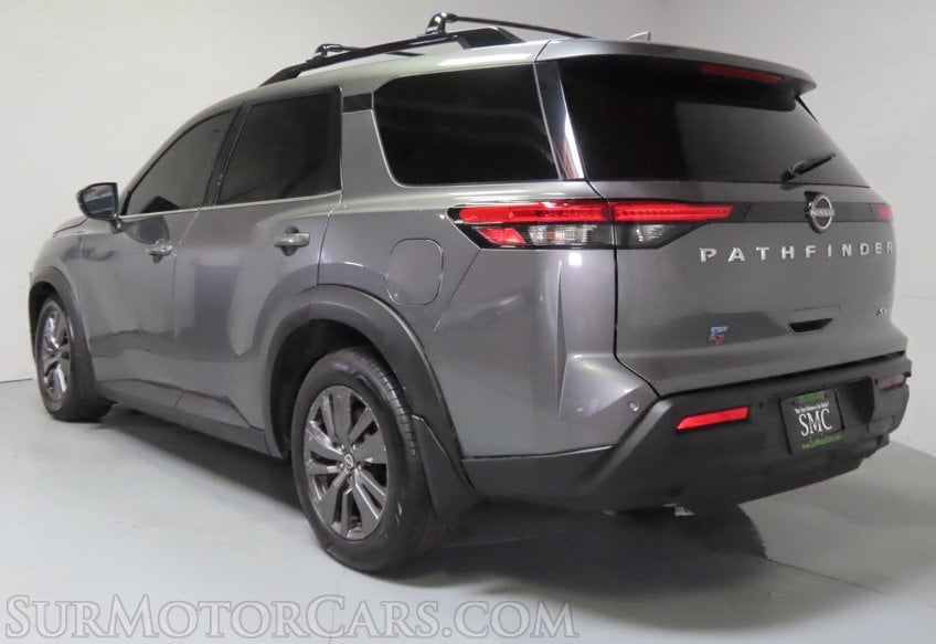 2022 Nissan Pathfinder SV - Image 10
