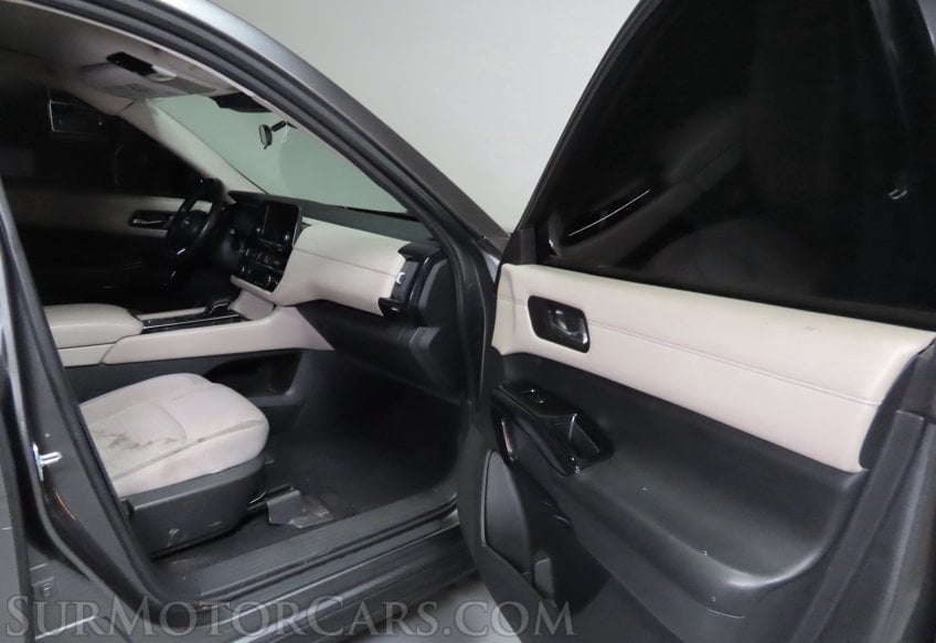 2022 Nissan Pathfinder SV - Image 17