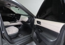 2022 Nissan Pathfinder SV - Image 17