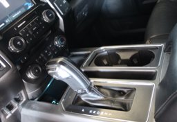 2017 Ford F-150 4x4 XLT - Image 52