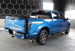 2017 Ford F-150 4x4 XLT - Image 6