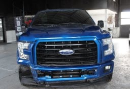 2017 Ford F-150 4x4 XLT - Image 12