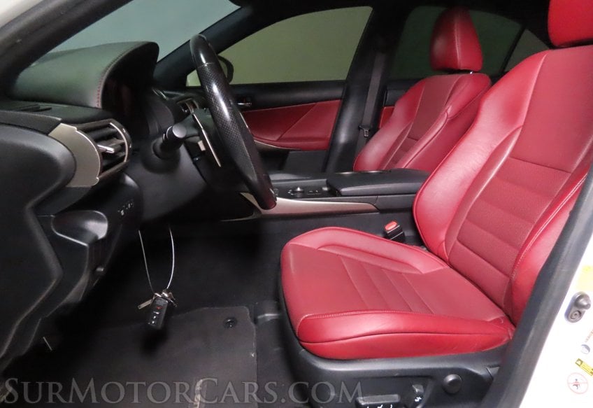 2016 Lexus IS 200t - Image 52