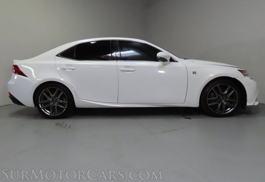 2016 Lexus IS 200t - Image 6