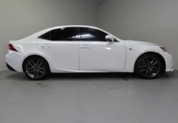 2016 Lexus IS 200t - Image 6
