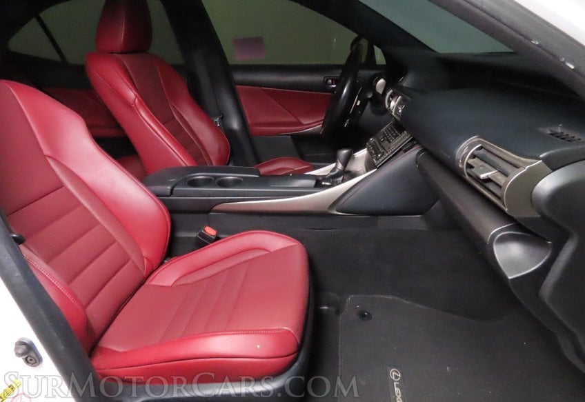 2016 Lexus IS 200t - Image 40