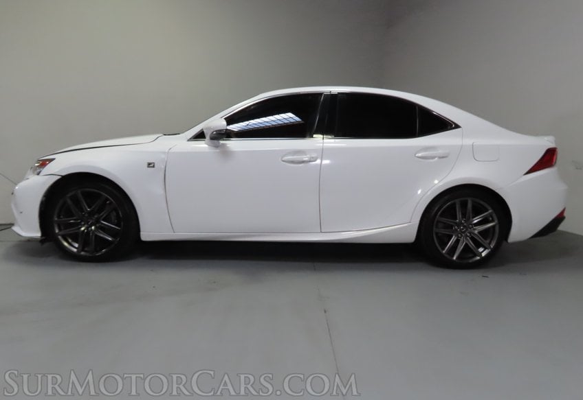 2016 Lexus IS 200t - Image 5