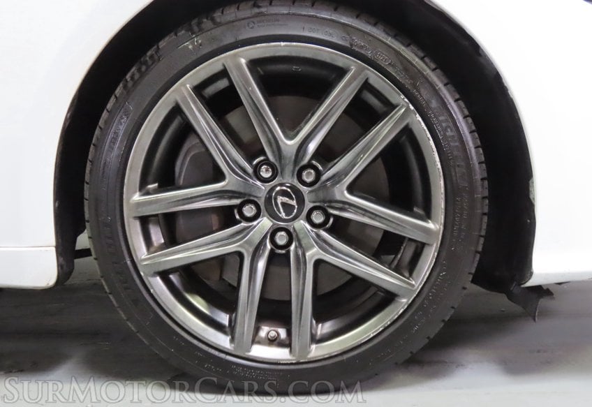 2016 Lexus IS 200t - Image 35