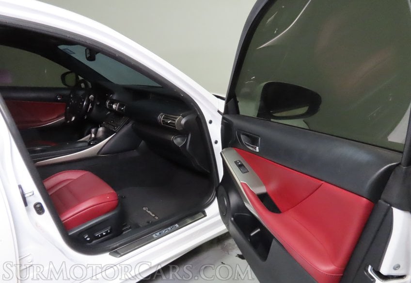 2016 Lexus IS 200t - Image 36
