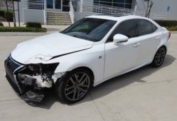 2016 Lexus IS 200t - Image 2
