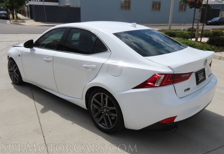 2016 Lexus IS 200t - Image 6