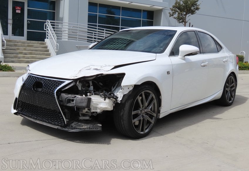 2016 Lexus IS 200t - Image 4