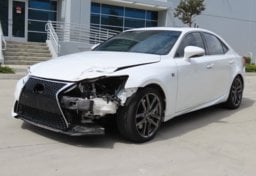 2016 Lexus IS 200t - Image 4