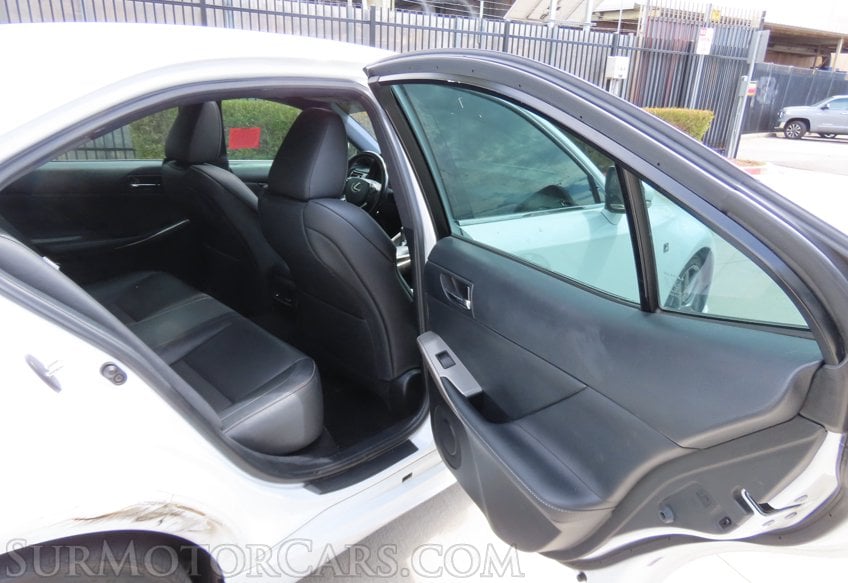 2016 Lexus IS 200t - Image 57