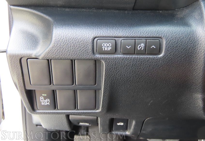 2016 Lexus IS 200t - Image 26