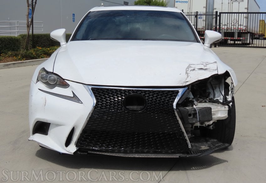 2016 Lexus IS 200t - Image 12